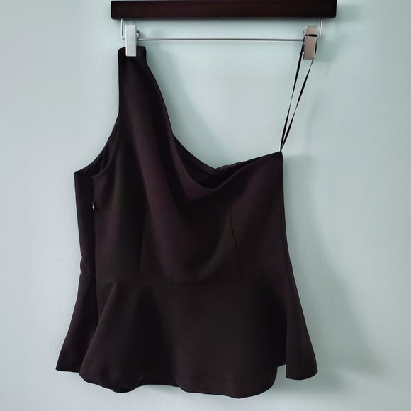 CUTE Black Asymmetrical Top - Picture 2 of 2